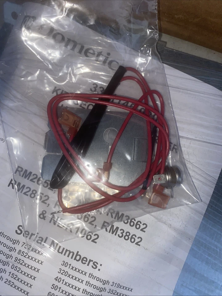 Kit de carcasa de quemador secundario Dometic 3311145.000  Foto 3 de 3