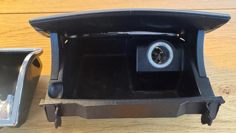 01-07 Mercedes W203 C55 C320 Center Console Ashtray Ash Tray Compartment OEM - Image 4 of 4