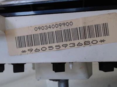 Compteur PEUGEOT 106 PHASE 1 6100EK - Photo 1/3