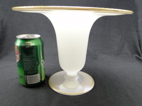 Alte Westmoreland Glas ausgestellte Vase #1840 95/8 Zoll weiß matt geprägt gold gebändert - Bild 9 von 10
