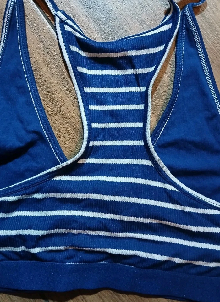 Paquete de 2 sujetadores deportivos Flirtitude Bralette talla XL suaves acanalados azul marino a rayas Foto 3 de 4
