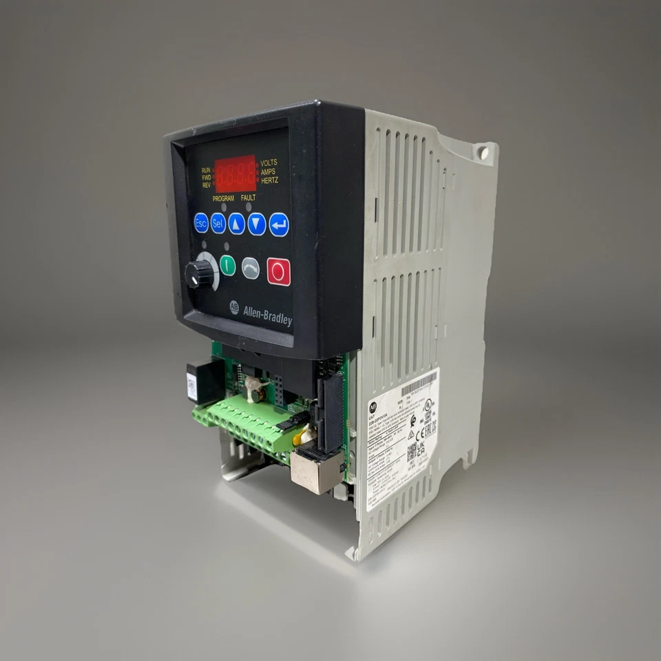 Allen Bradley 22B-D4P0N104 Ser A PowerFlex, 1,5 kW/2,0 HP, accionamiento de CA 0-460 V, 3 PH Foto 2 de 4