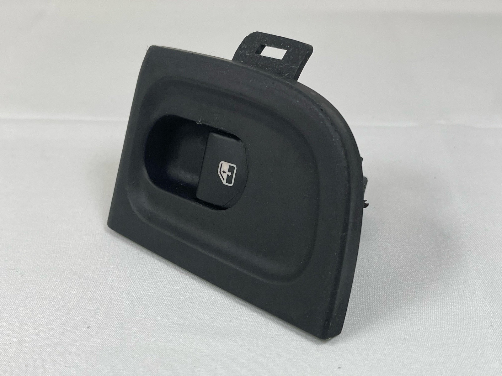 Maserati Quattroporte M139 Rear Left Side Window Switch Control 188259 OEM 03-13