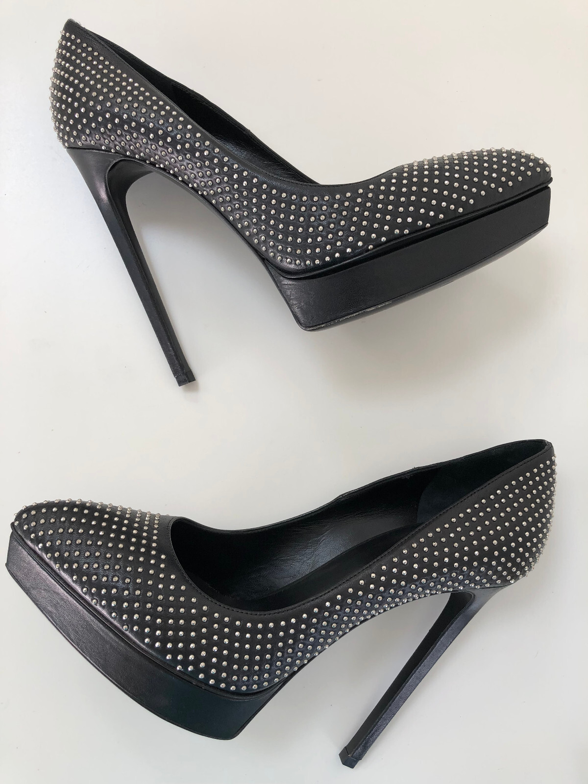 Nuova pompa YSL YVES SAINT LAURENT EU 40 US 9 Janis con borchie plateau in pelle nera