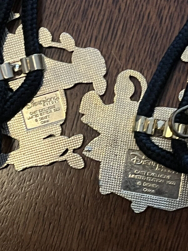 LE OLD Disney Cast Member Lanyard Рождественская Праздничная Вечеринка Глупые Запутанные Огни - Изображение 2 из 2