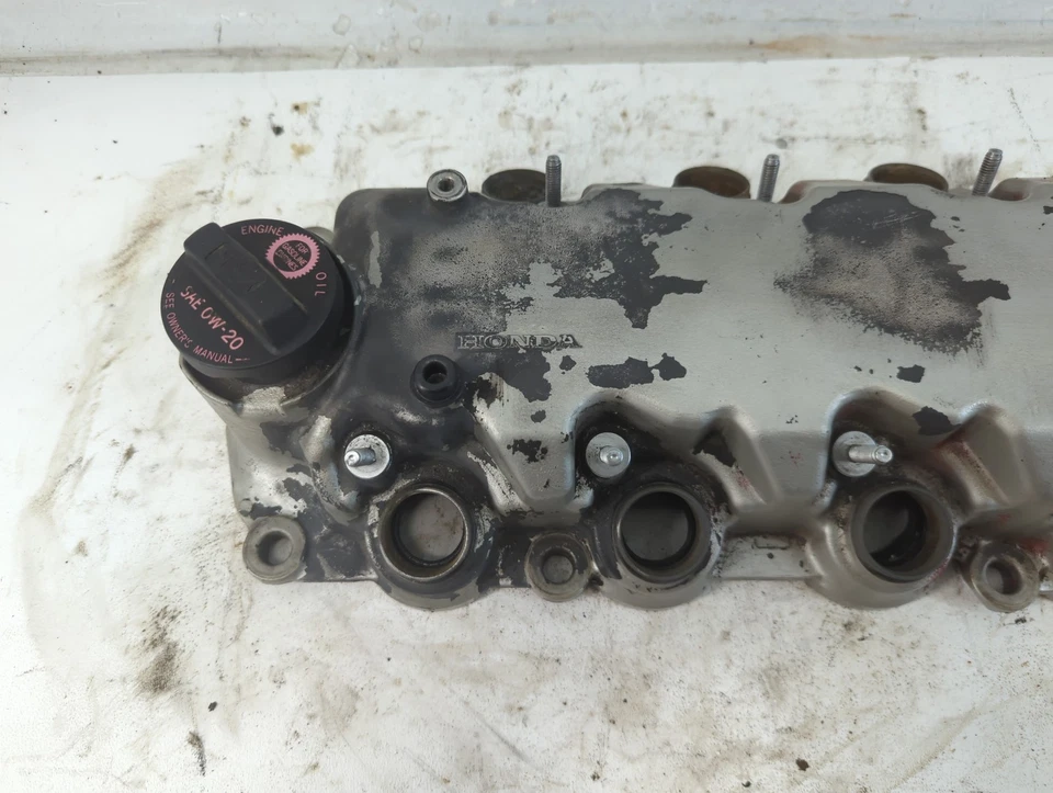 Cubierta de válvula de culata derecha para pasajero Honda Civic 2007 KQ9D3 Foto 2 de 4