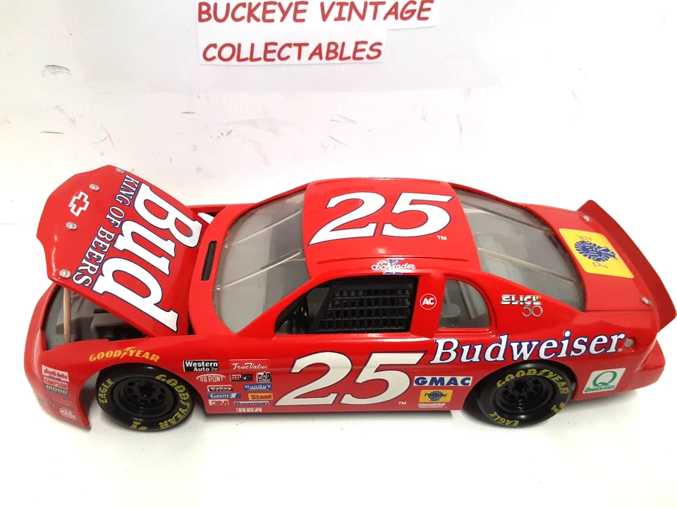 1991 Revell Diecast #25 Ken Schrader Budweiser Monte Carlo 1:24 Scale - Image 2 of 4