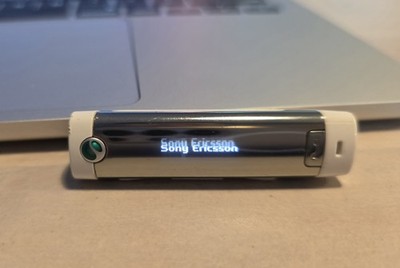 Sony White Ericsson MW600 Bluetooth Headset Dongle Wireless Stereo FM Used