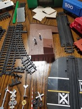 INCOMPLETE - ERTL Farm Country Railroad Freight Train Set - Works - See Photos