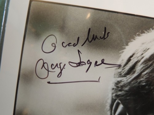Celebrity Signed Photos - Actors, Actresses, Entertainers Signatures Autographs - Picture 168 of 430
