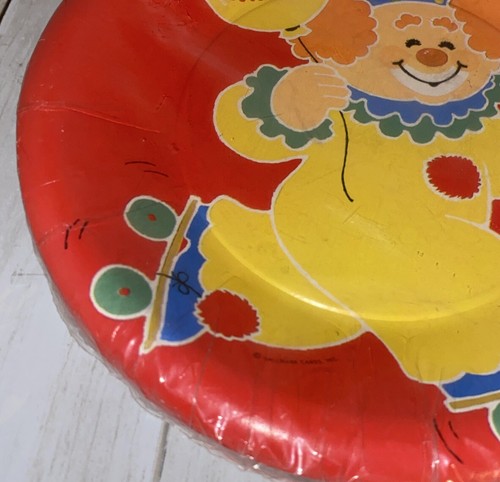"Platos de papel rojos de 8"" con sello de colección*PAYASO/PERRO*FELIZ CUMPLEAÑOS*ROJOS*suministros para fiestas*" - Imagen 4 de 6