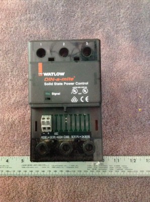 Watlow DIN-a-mite Solid State Power Control  Model DC2C-4024-0000