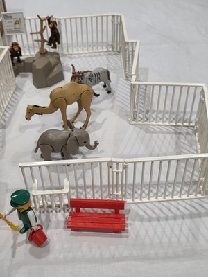 Vintage Playmobil 3145 Zoo 1986 - With Box Top and Items as Shown