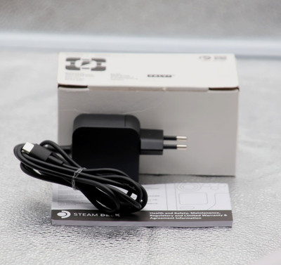 Valve Steam Deck Original Netzteil 45W USB-C Ladegerät W20-045N1B Schwarz - NEU