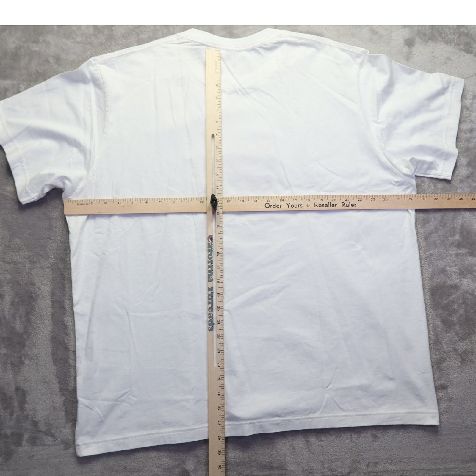 Attack on Titan Graphic Uniqlo UT T-Shirt Sz 3XL Captain Levi New NWT thumbnail 6