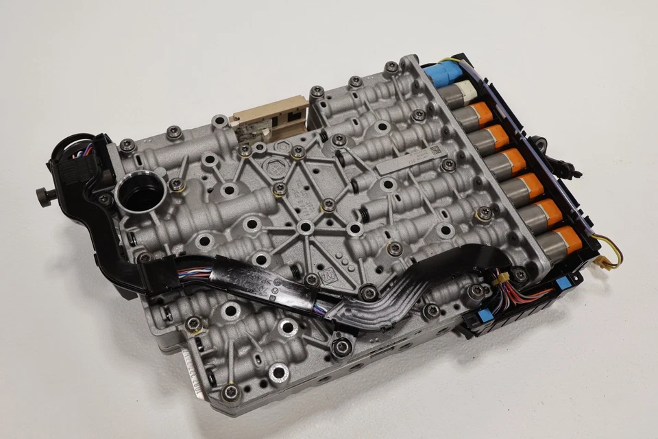 2016-2018 AUDI A6 C7 2.0L AWD AUTOMATIC BODY MECHATRONIC TRANSMISSION VALVE OEM - Image 2 of 4