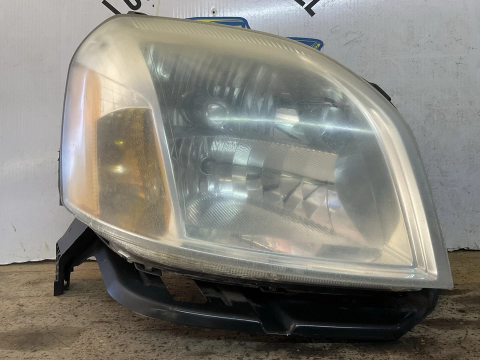 2005-2007 MERCURY MONTEGO RIGHT SIDE HEAD LIGHT ASSEMBLY NON XENON/HID OEM - Image 2 of 4