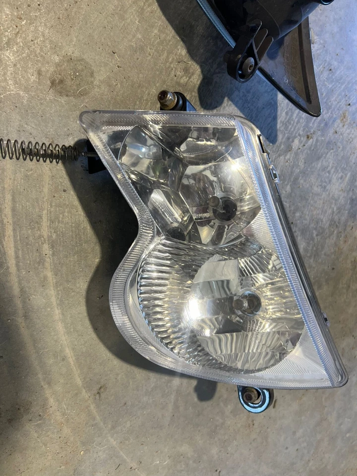 Arctic Cat SnoPro 600 headlights  5855770 L 0609-853 and 5855760 R 0609-852 - Image 2 of 4