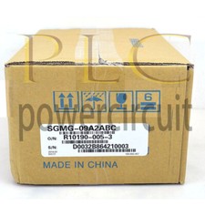 New In Box YASKAWA SGMG-09A2ABC SGMG09A2ABC AC Servo Motor 
