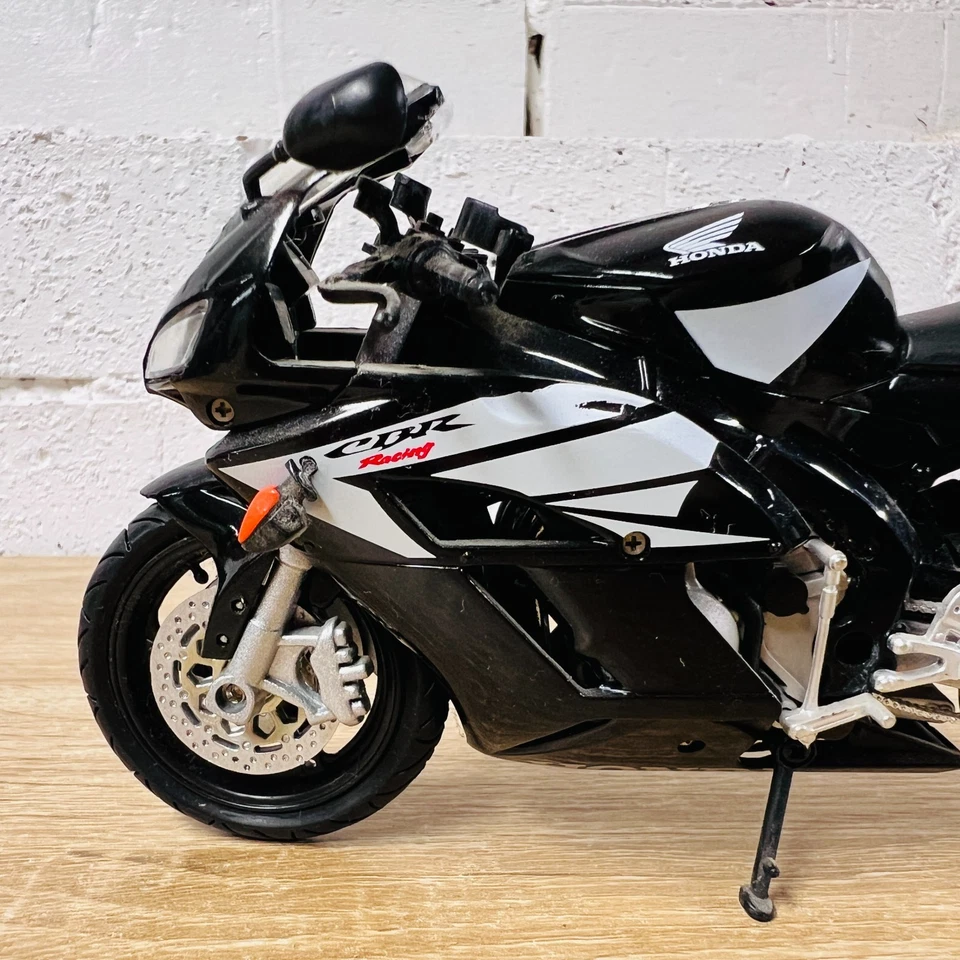 New-Ray Honda CBR 1000 RR 1/12 Diecast Black Silver Model Motorcycle Bike - Image 4 of 4
