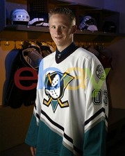 Corey Perry Cards and Rookie Card Guide 11