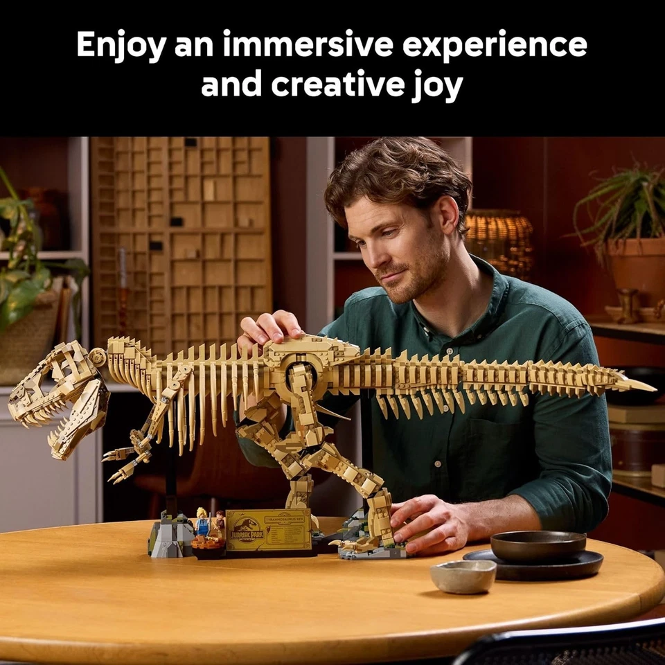 Jurassic World Dinosaur Fossils: Tyrannosaurus Rex - Building Set for Adul76968 - Image 3 of 4