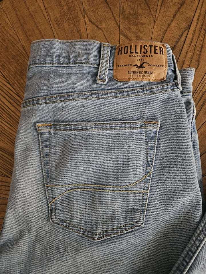 Hollister Mens Jeans Slim Straight Fit Light Wash Denim Size 36x34 - Image 2 of 4