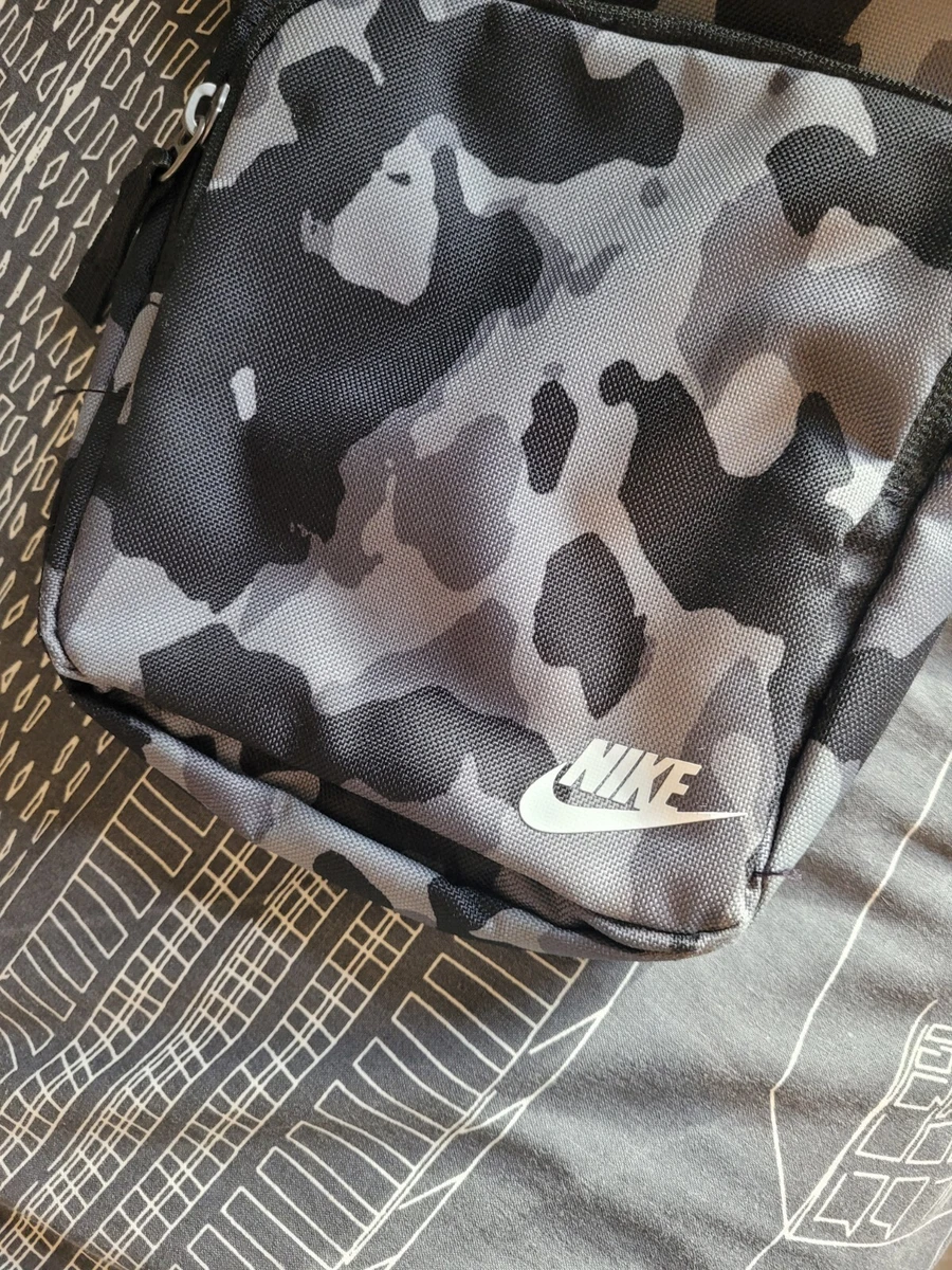 Nike 2024 camo bag