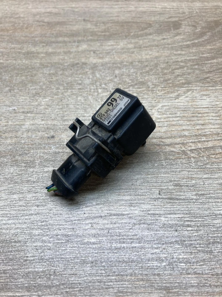 0105429917 Sensor de Presión de Aire Mercedes-Benz E w210 - Imagen 2 de 4
