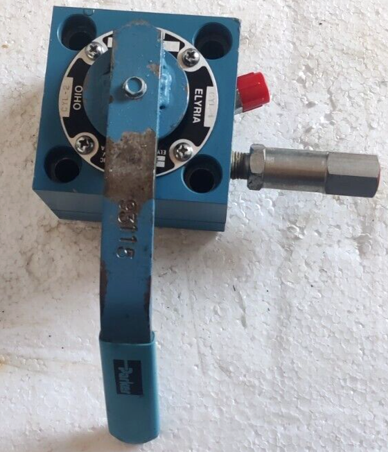 PARKER 331941 HYDRAULIC DIRECTIONAL CONTROL VALVE 93115 CYL1 ELYRIA