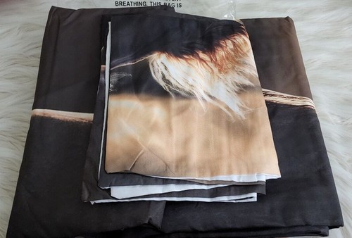 Ambesonne Horse Duvet Cover with 2 Pillow Cases - NEW - Bedding Set Size Queen - Picture 2 of 5