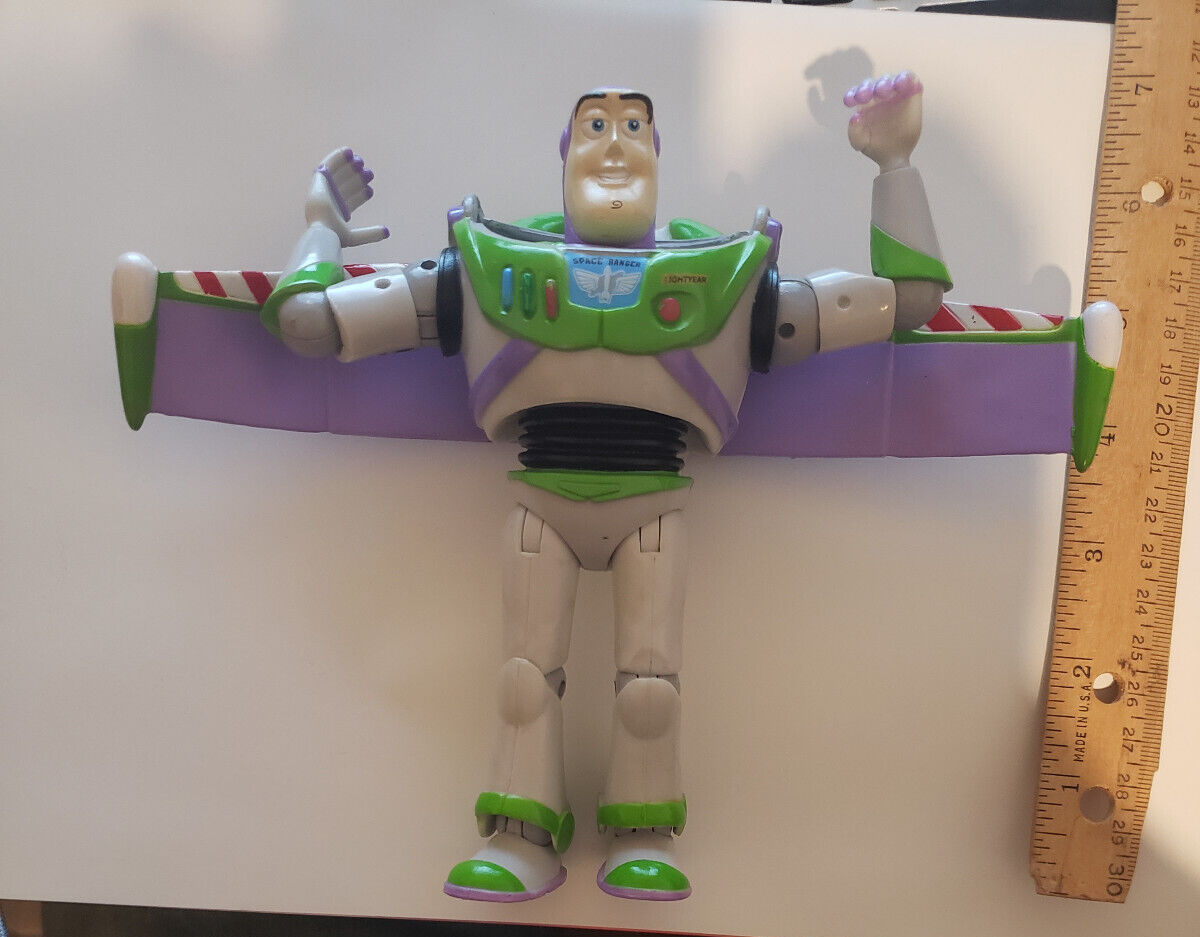2 VTG Rare Disney/Pixar Toy Story Buzz Lightyear Figures large and small guys