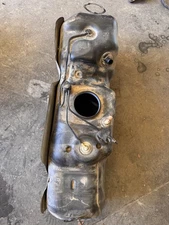 2002-2005 Dodge Ram 1500 Fuel Gas Tank Assembly w/ Pump & Straps OEM