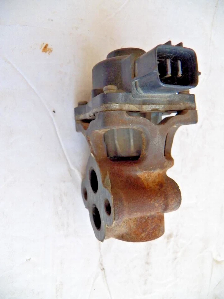 Válvula EGR de fabricante de equipos originales para Suzuki Vitara Aerio Esteem Sidekick Tracker 91177631 Foto 2 de 4