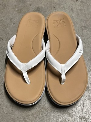 Women s Reef Cushion Cloud white & tan thong flip flops sandals size 10 / 41