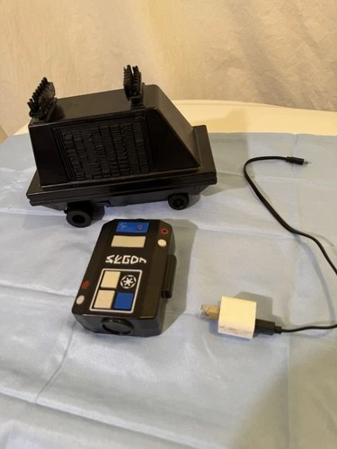 Disney Parks 2017 Star Wars Exclusive Remote RC Mouse Droid w/ Missile Launcher