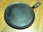 Vintage Griswold No. 9 Cast Iron Griddle 739 B