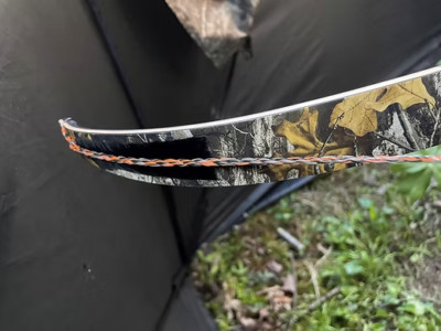 ROUGE BOWSTRINGS - D97 FLEMISHED RECURVE BOWSTRING 54'' AMO BROWN & BLACK TWIST