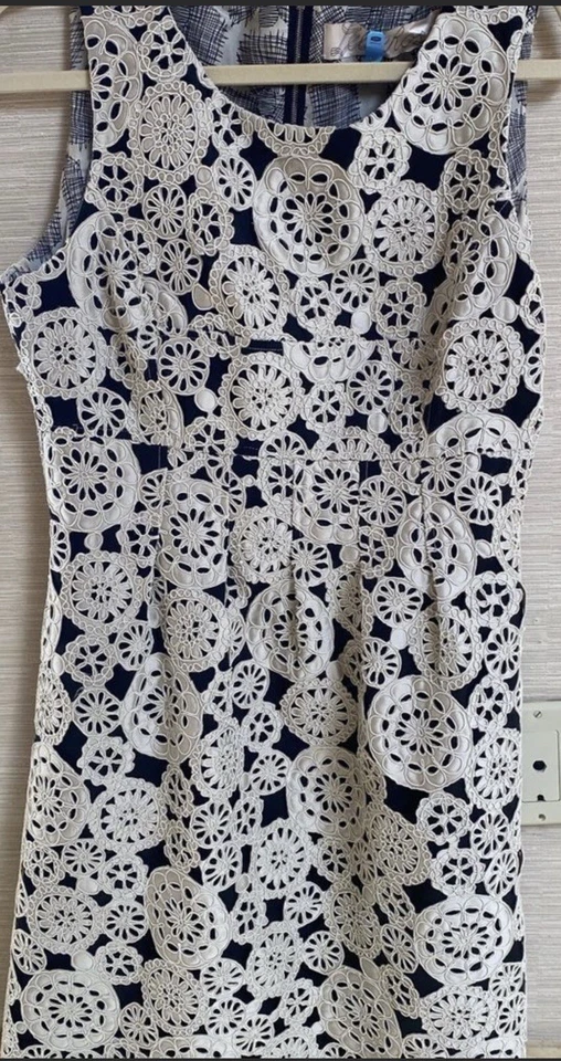 $1595 Vestido LELA ROSE Off White Marfil Encaje Crochet Mediano 4 más Chloe ¡Percha! Foto 3 de 4