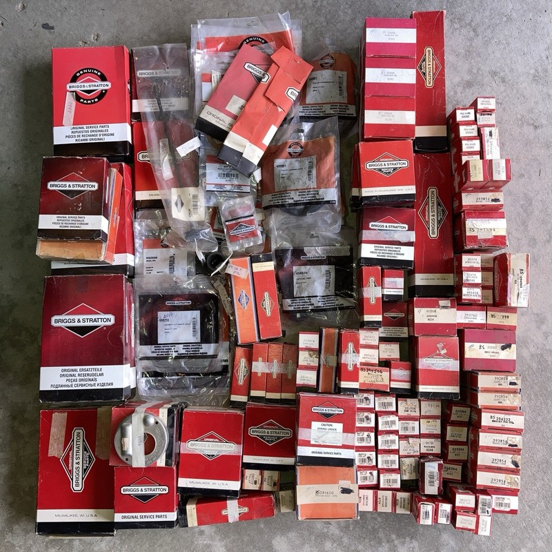 LOT OF 278 NOS Briggs & Stratton Small Engine Parts - Misc Vintage New Old Stock