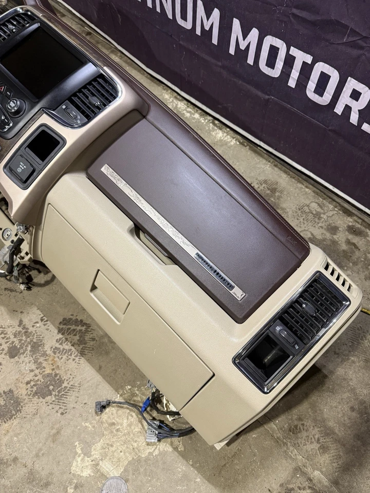 🔥 Conjunto de tablero Ram 1500 Longhorn 2017 Foto 3 de 4