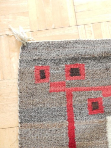 LARGE VINTAGE NAVAJO INDIAN RED MESA / TEEC NOS POS RUG / WEAVING 39 x 77.5" - Picture 2 of 6