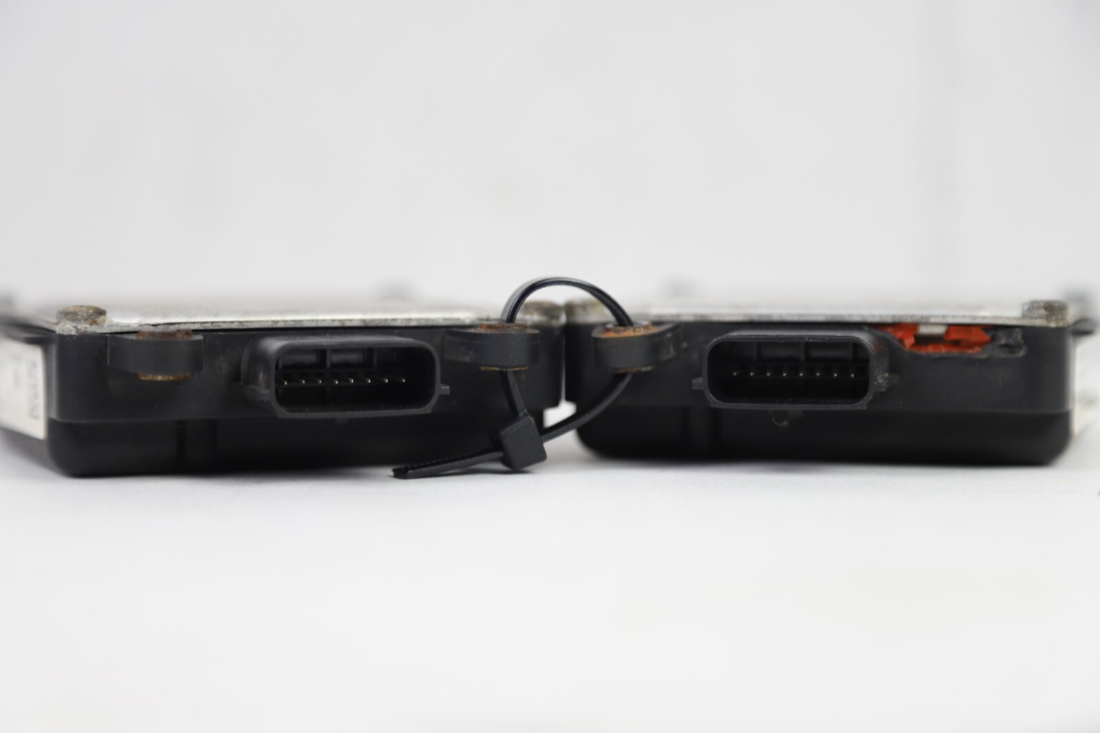 2014-2017 MASERATI GHIBLI REAR LEFT RIGHT BLIND SPOT RADAR MODULE 0670033070 52K