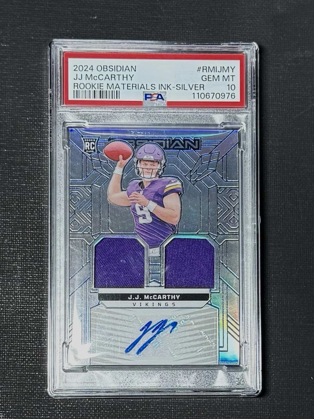 JJ McCarthy Panini Obsidian Rookie Materials Ink #RMIJMY Silver