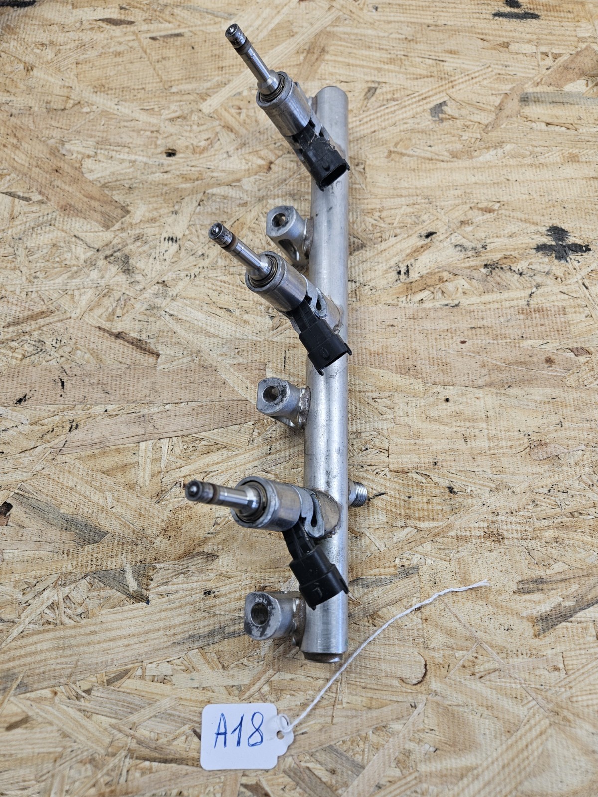 Maserati Ghibli 2014 Fuel rails Set P/N 0261500177