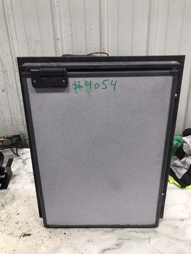 Fridge refrigerator Indel B 12V 12 VDC 12 Volt boat marine RV