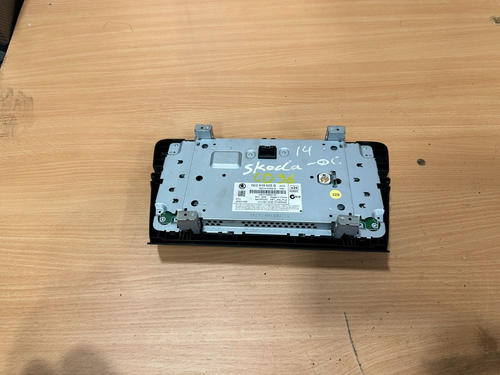 SKODA OCTAVIA 2014 MULTIMEDIA PLAYER DISPLAY SCREEN 5E0919605B REF CD36 - Picture 5 of 8