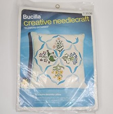 VTG Bucilla Creative Needlecraft Flowers Entwined Square Pillow Kit 2036 NOS