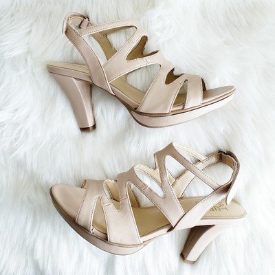 naturalizer finn platform sandal