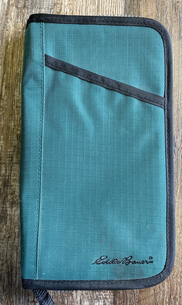Vintage EDDIE BAUER Forest Green Nylon Travel/Passport Wallet